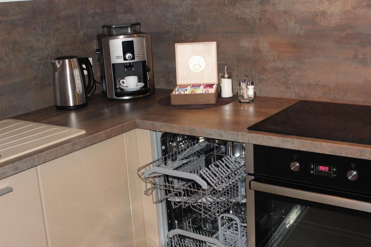 Leo Apartment Free Parking - Augusta Bratislava Ngoại thất bức ảnh