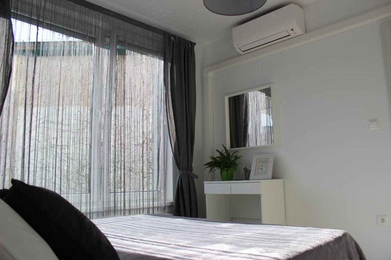 Leo Apartment Free Parking - Augusta Bratislava Ngoại thất bức ảnh