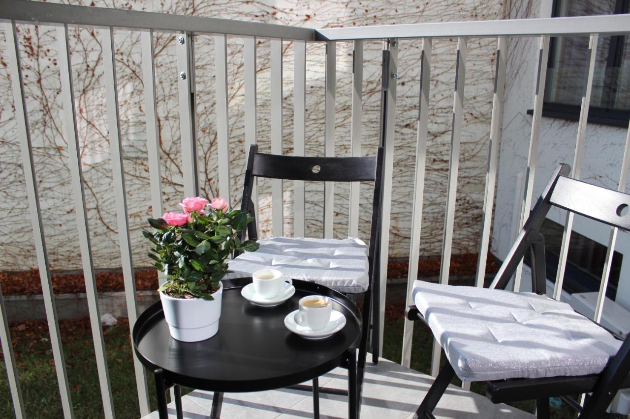 Leo Apartment Free Parking - Augusta Bratislava Ngoại thất bức ảnh