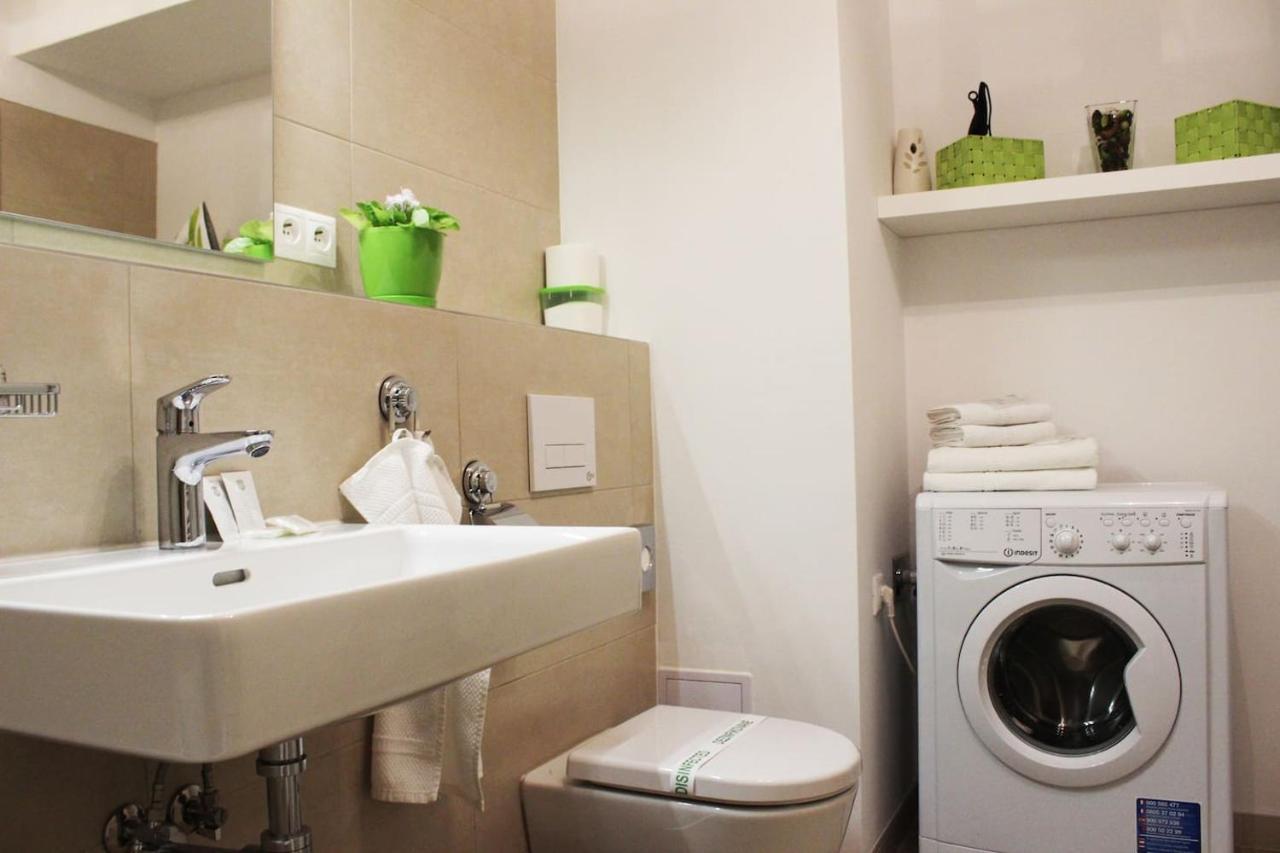 Leo Apartment Free Parking - Augusta Bratislava Ngoại thất bức ảnh